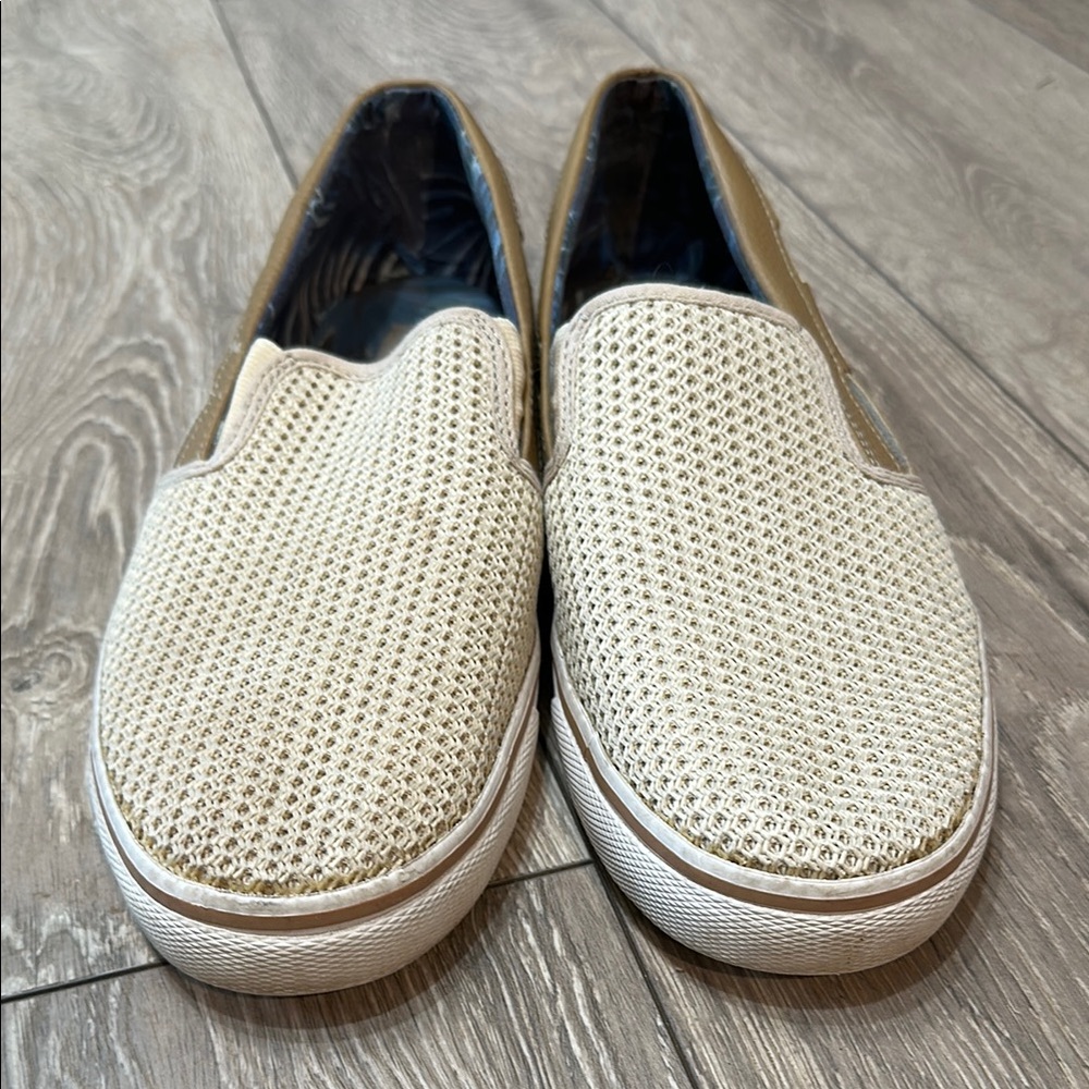 Tommy Bahama Cream Loafers Breathable Slip-Ons - Picture 4 of 7